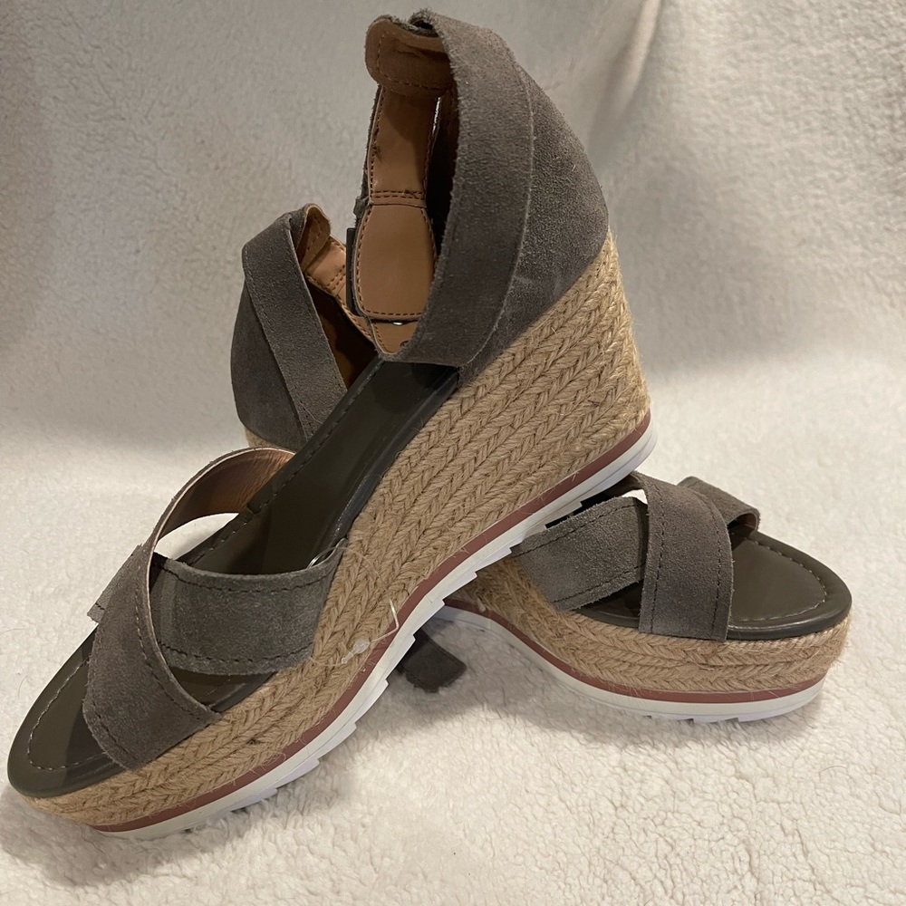 New! Marc Fisher suede wedge sandals